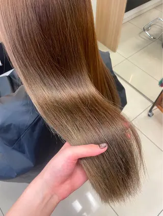 ロング カラー 垢抜け小顔レイヤー オリーブ/スミレのヘアスタイル
