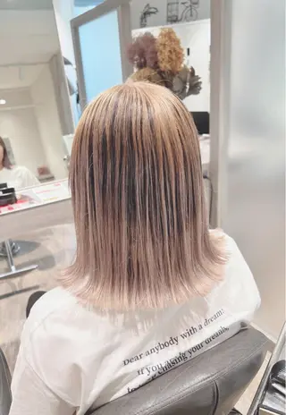 ミディアム カラー 宮原 佳苗のヘアスタイル
