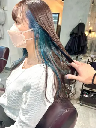 ロング カラー ヘアアレンジ ネイル 🌈インナーカラー ‘ショウマ’🌈のヘアスタイル