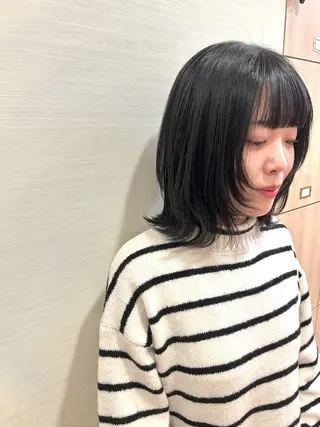 ミディアム ミ ユのヘアスタイル