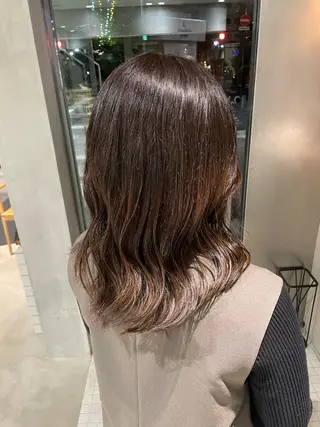 ミディアム カラー porto まなみのヘアスタイル