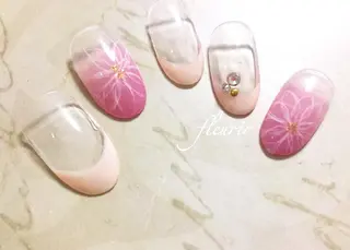 ミディアム ネイル フルリール 【プライベートサロンのネイルデザイン