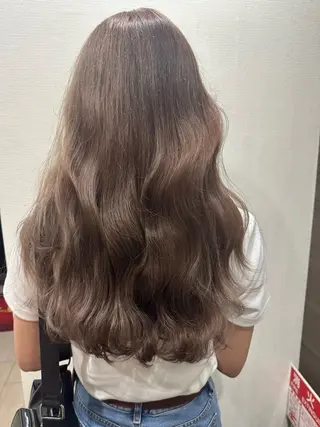 ロング カラー yu-kiハイトーン /ブリーチ無しカラーのヘアスタイル