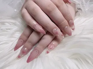 ネイル &ME ネイルサロンのネイルデザイン