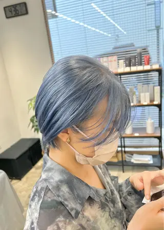 ショート カラー ブリーチ毛の縮毛矯正 ハイトーン/岡本智樹のヘアスタイル