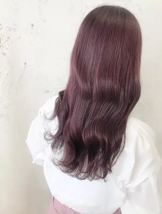 ロング カラー 岡田まみ🍒🤍 透明感カラーのヘアスタイル