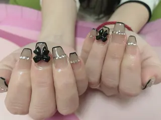 ネイル mano nella manoのネイルデザイン