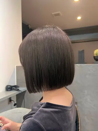ショート カラー 小番 茜海のヘアスタイル