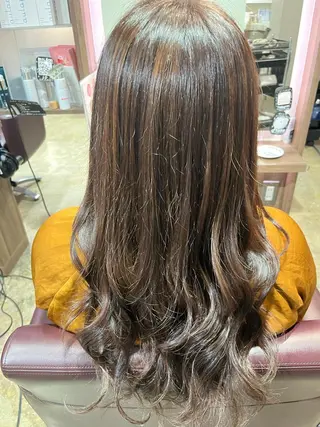 ロング カラー レディースカット SHIORIのヘアスタイル