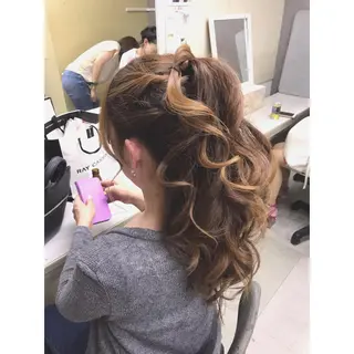 セミロング ヘアアレンジ マエダ カズエ🫶 coronahairのヘアスタイル
