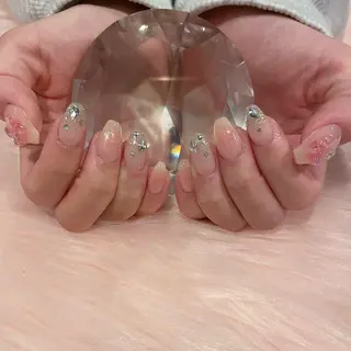 ネイル リスブラン 🎀Mika🎀のネイルデザイン