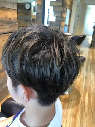 カラー メンズ 宮本 円のヘアスタイル