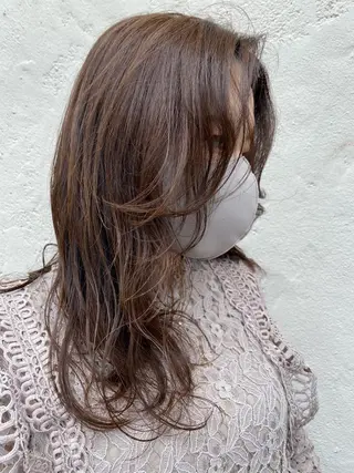 ロング M. YURIのヘアスタイル