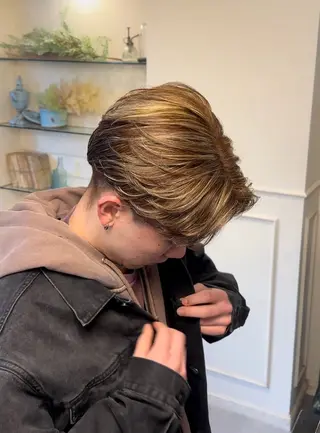 ショート カラー Konomura Neneのヘアスタイル