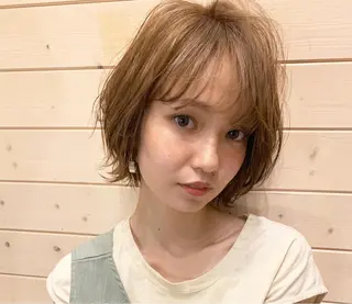 ショート カラー パーマ 安達 俊亮のヘアスタイル