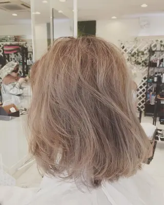 ミディアム カラー 天王寺区🌟大好評バ ッサリ◎美髪改善矯正のヘアスタイル