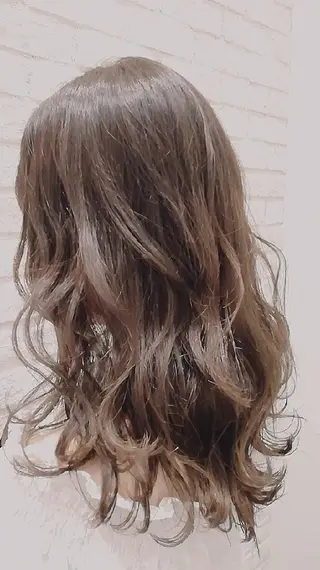 ロング カラー Director金野 麻衣子のヘアスタイル