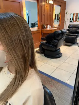セミロング カラー kingdom青山店 小宮愛理のヘアスタイル