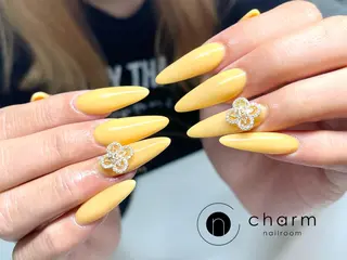 ネイル ネイルルーム チャームのネイルデザイン