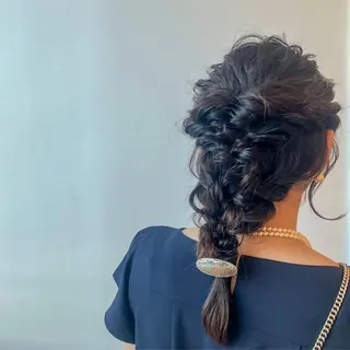 ミディアム ヘアアレンジ 尾籠 美幸 (オゴモリ ミユキ)のヘアスタイル