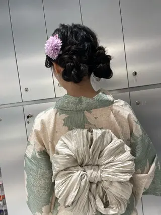 ヘアアレンジ ヘアセット🎀耳つぼ 👂💎MONAMIのヘアスタイル