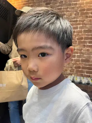 ショート カラー パーマ ヘアアレンジ メンズ キッズ ネイル マツエク・マツパ アイブロウ 久木原 ゆりのヘアスタイル