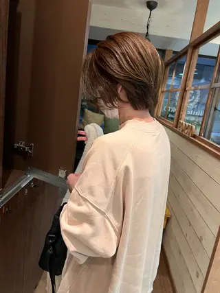 ショート カラー 透明感・艶感 小坂隼斗のヘアスタイル