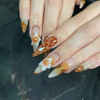 ネイル デコパーツが得意♪ ネイル/眉毛/エステの眉毛・アイブロウイメージ