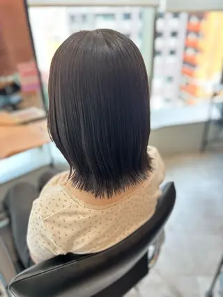 ミディアム 艶髪特化矯正カット ✨️MOMOEのヘアスタイル