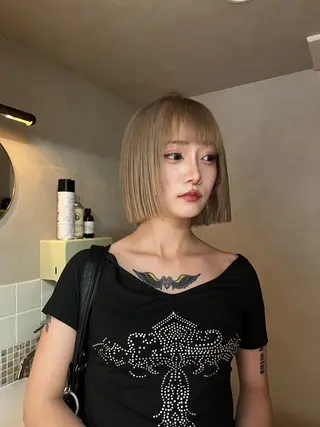 ショート カラー nishido ハイライト/パーマのヘアスタイル