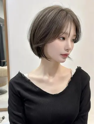 ミディアム 齋藤 智佳のヘアスタイル