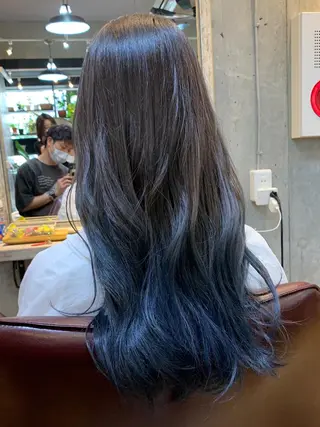 ロング カラー 安達 俊亮のヘアスタイル