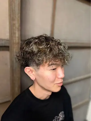 カラー メンズ HARUKI💐笹塚 インナーカラーのヘアスタイル