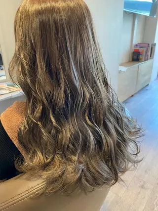 ロング カラー くせ毛多毛特化 高橋　淳のヘアスタイル