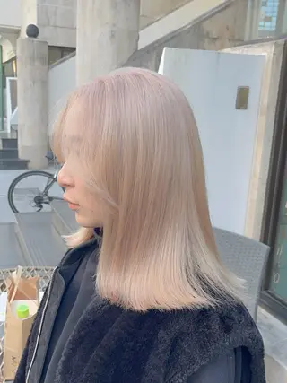 ミディアム カラー 似合わせベージュ 🍯ayumi🍯のヘアスタイル