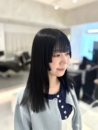 セミロング ツヤ髪/透け感ヘア 💎Nokaのヘアスタイル