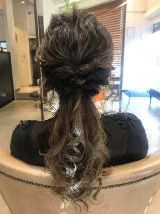 ロング ヘアアレンジ newi saLyu 片岡ふきのヘアスタイル