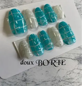 ネイル doux BORIEのネイルデザイン