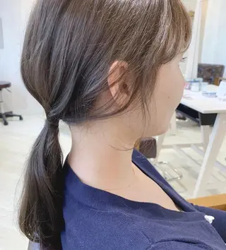 セミロング カラー ヘアアレンジ mayu🤍 透明感カラーのヘアスタイル