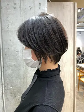 ショート 透明感カラー 大人グレージュ有村のヘアスタイル