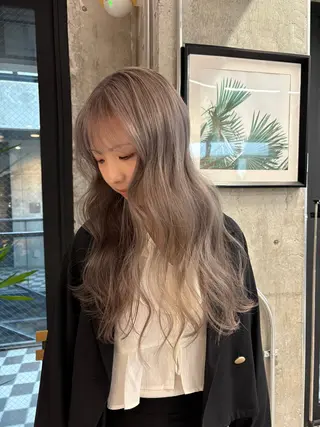 ロング カラー KAEDE🌺Wカ ラー/ホワイトカラーのヘアスタイル