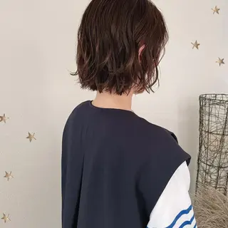 ショート カラー 市川 千夏のヘアスタイル