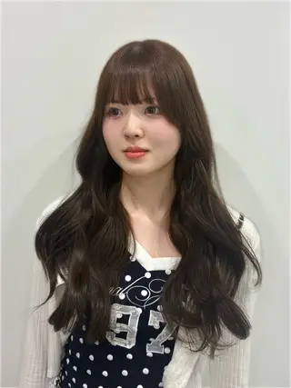 ロング カラー 透明感ベージュ🤎 manami👒🌿のヘアスタイル