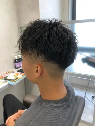 ショート カラー パーマ メンズ 関西センターパート メンズモデル募集のヘアスタイル