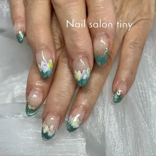 ネイル Nail salon tiny🩵のネイルデザイン