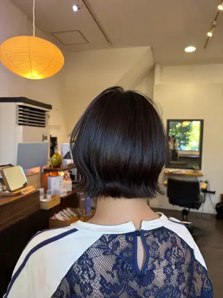 ミディアム 三國 栞音のヘアスタイル