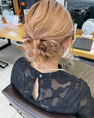 ヘアアレンジ 🦔Laulu 菅原綾乃のヘアスタイル