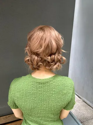 ミディアム カラー パーマ ヘアアレンジ Hiyo 外国人風くせ毛パーマのヘアスタイル