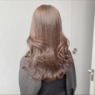 セミロング カラー ブリーチ縮毛矯正加藤 赤み無し透明感ヘアのヘアスタイル
