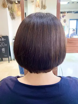 ショート カラー cadeau 前谷のヘアスタイル